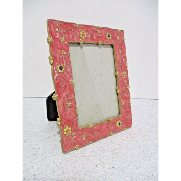 *Charming Marbleized Pink Enamel Daisies Rhinestone Table Top Frame - 3" x 4.5" - Picture 2 of 5